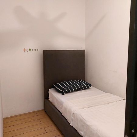 Itcc Manhattan Suites By Calvin Donggongon Eksteriør billede