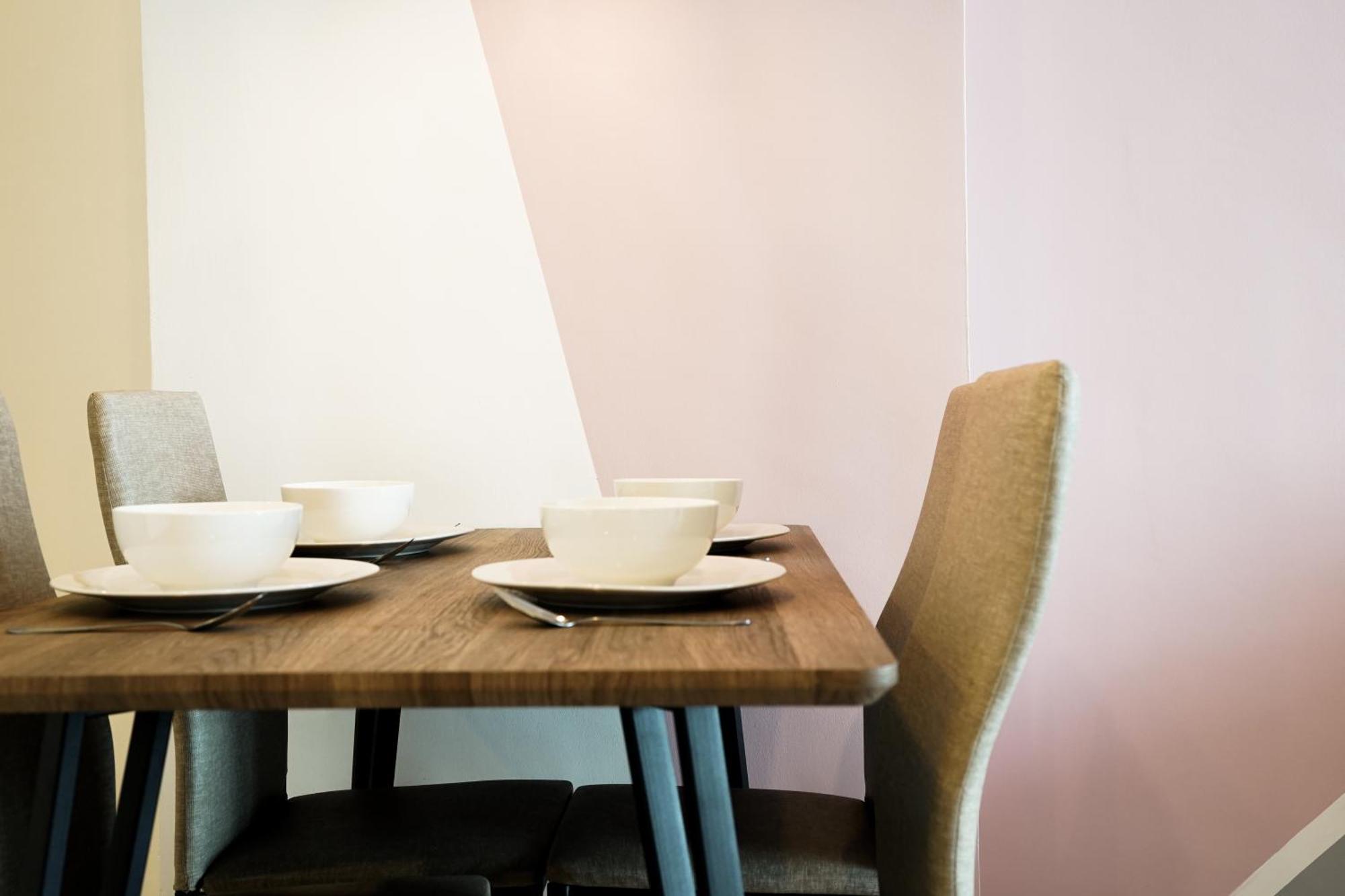 Itcc Manhattan Suites By Calvin Donggongon Eksteriør billede