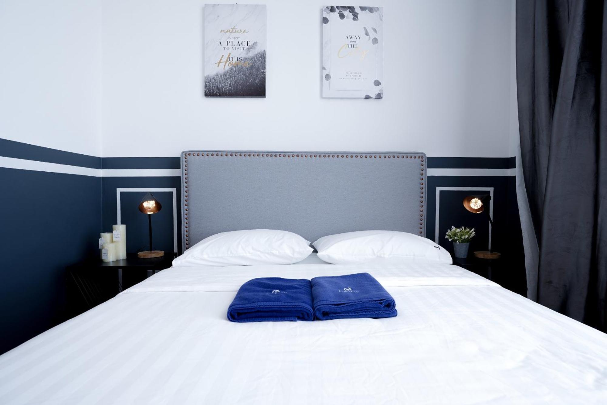 Itcc Manhattan Suites By Calvin Donggongon Eksteriør billede