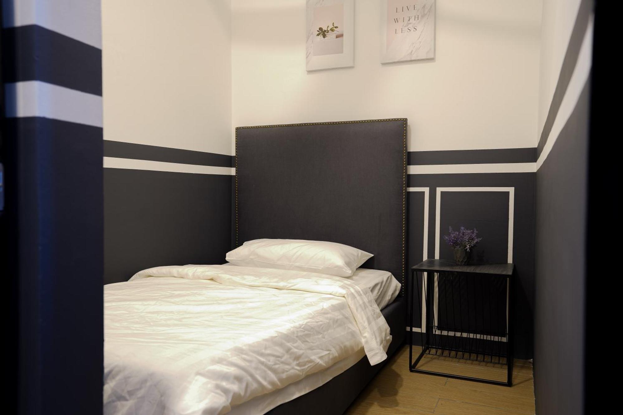 Itcc Manhattan Suites By Calvin Donggongon Eksteriør billede
